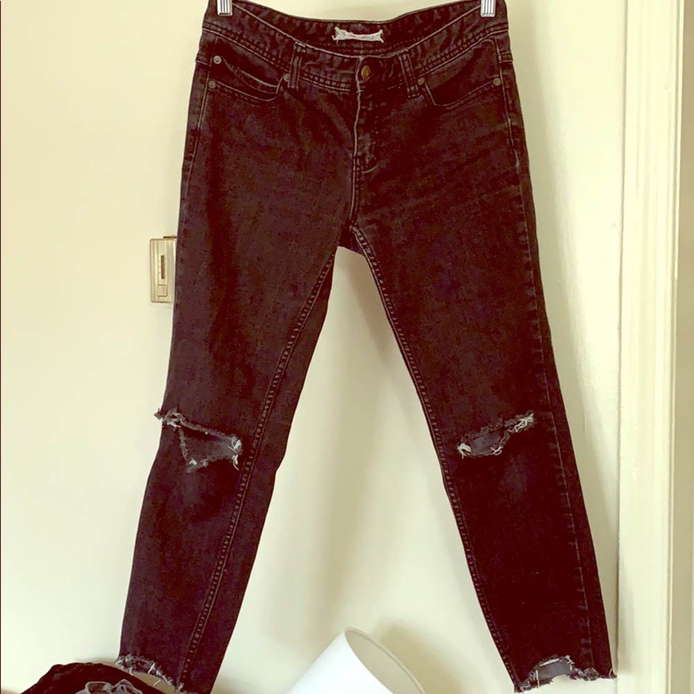 Free People Distressed Ankle Black Jean Size 28